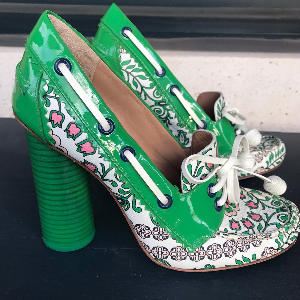 Vibrant Green Patterned all Leather Women's Heels Tory Burch
